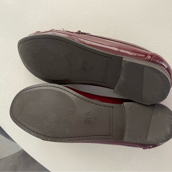 Zara Burgundy Faux Patent Leather Penny Loafers. - Picture 5 of 6